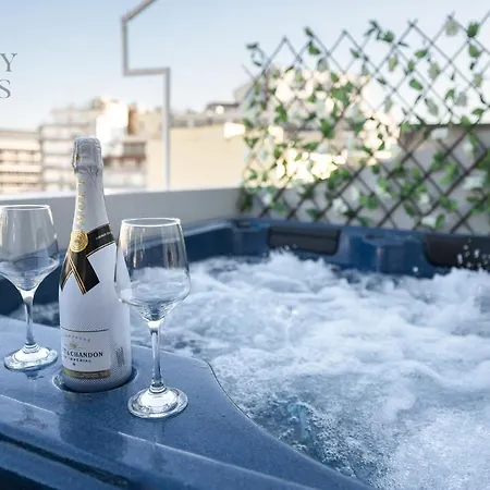 Nephele Jacuzzi Suites, The Luxury דירה *