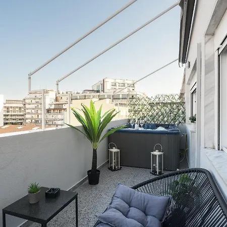 דירה Nephele Jacuzzi Suites, The Luxury