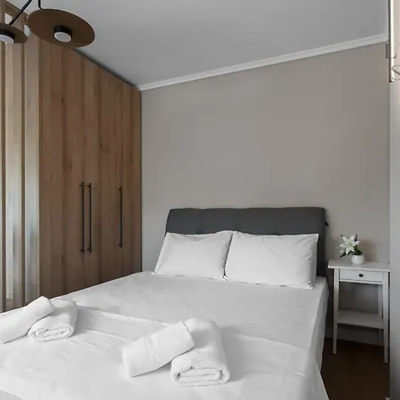 Nephele Jacuzzi Suites, The Luxury 아파트 테살로니키