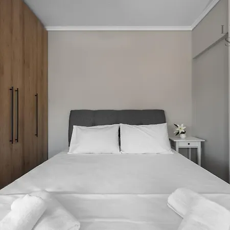 Nephele Jacuzzi Suites, The Luxury 아파트