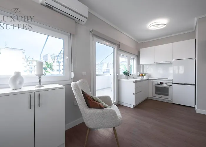 Appartement Nephele Jacuzzi Suites, The Luxury *