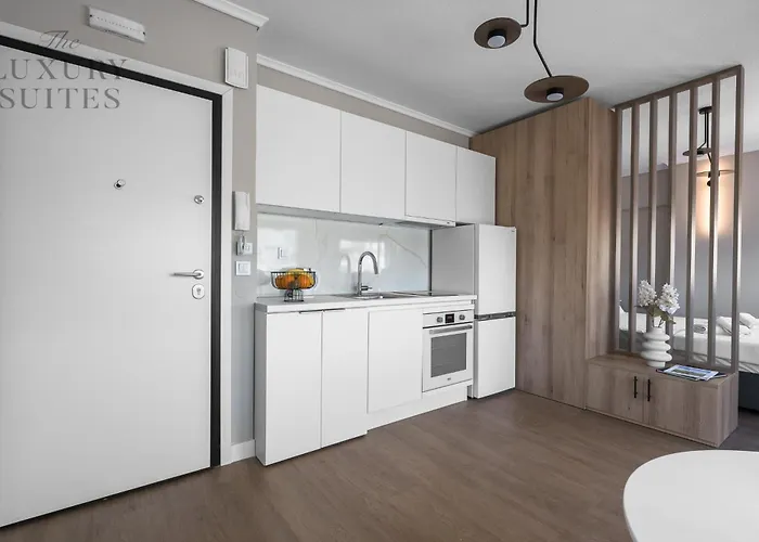 Appartement Nephele Jacuzzi Suites, The Luxury