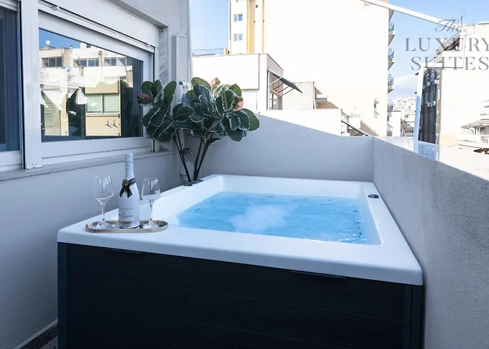 Appartement Nephele Jacuzzi Suites, The Luxury