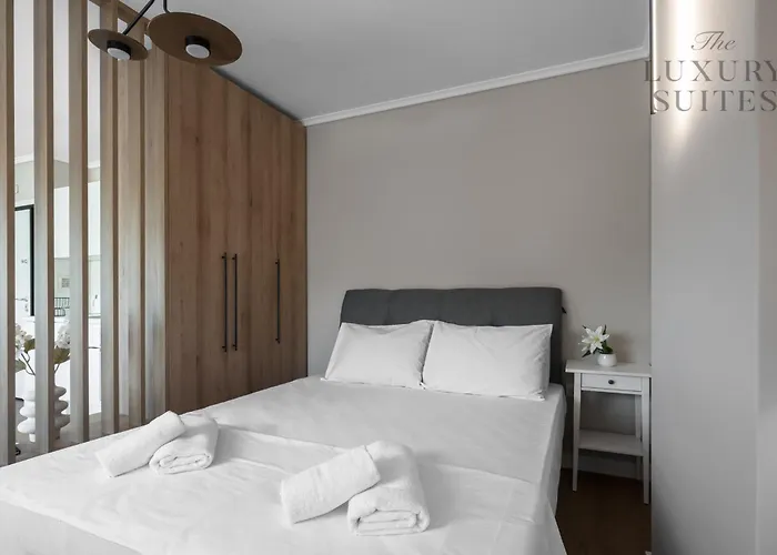 Nephele Jacuzzi Suites, The Luxury Apartamento Tessalónica