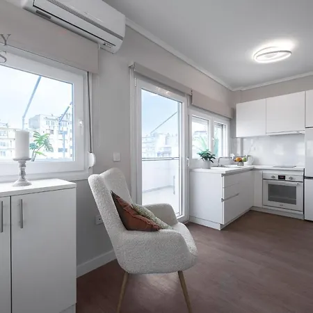 Apartment Nephele Jacuzzi Suites, The Luxury *