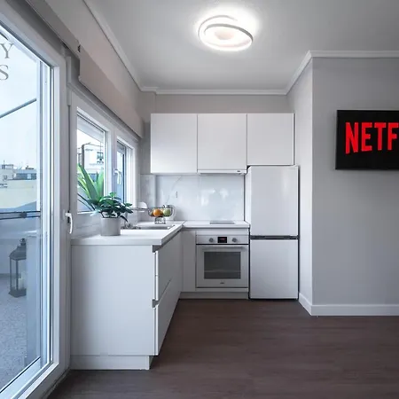 Nephele Jacuzzi Suites, The Luxury