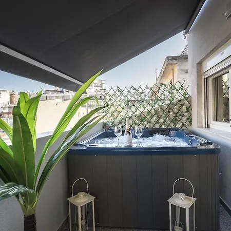 Apartment Nephele Jacuzzi Suites, The Luxury *