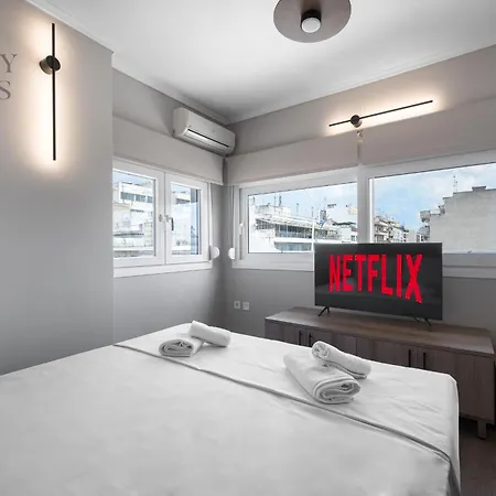 Apartment Nephele Jacuzzi Suites, The Luxury *