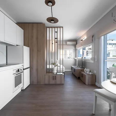 Apartment Nephele Jacuzzi Suites, The Luxury