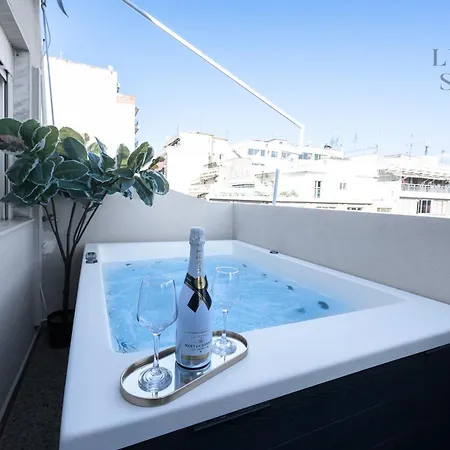 Nephele Jacuzzi Suites, The Luxury Thessaloniki